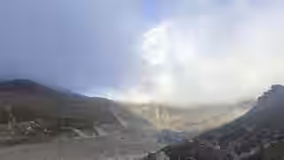 stunning makalu inside cloud (1).jpg stunning makalu inside cloud (1).jpg